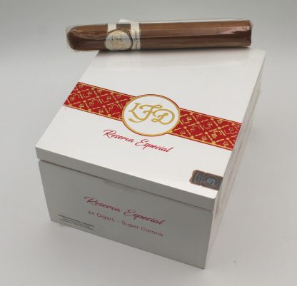 La Flor Dominicana Reserva Especial Super Corona